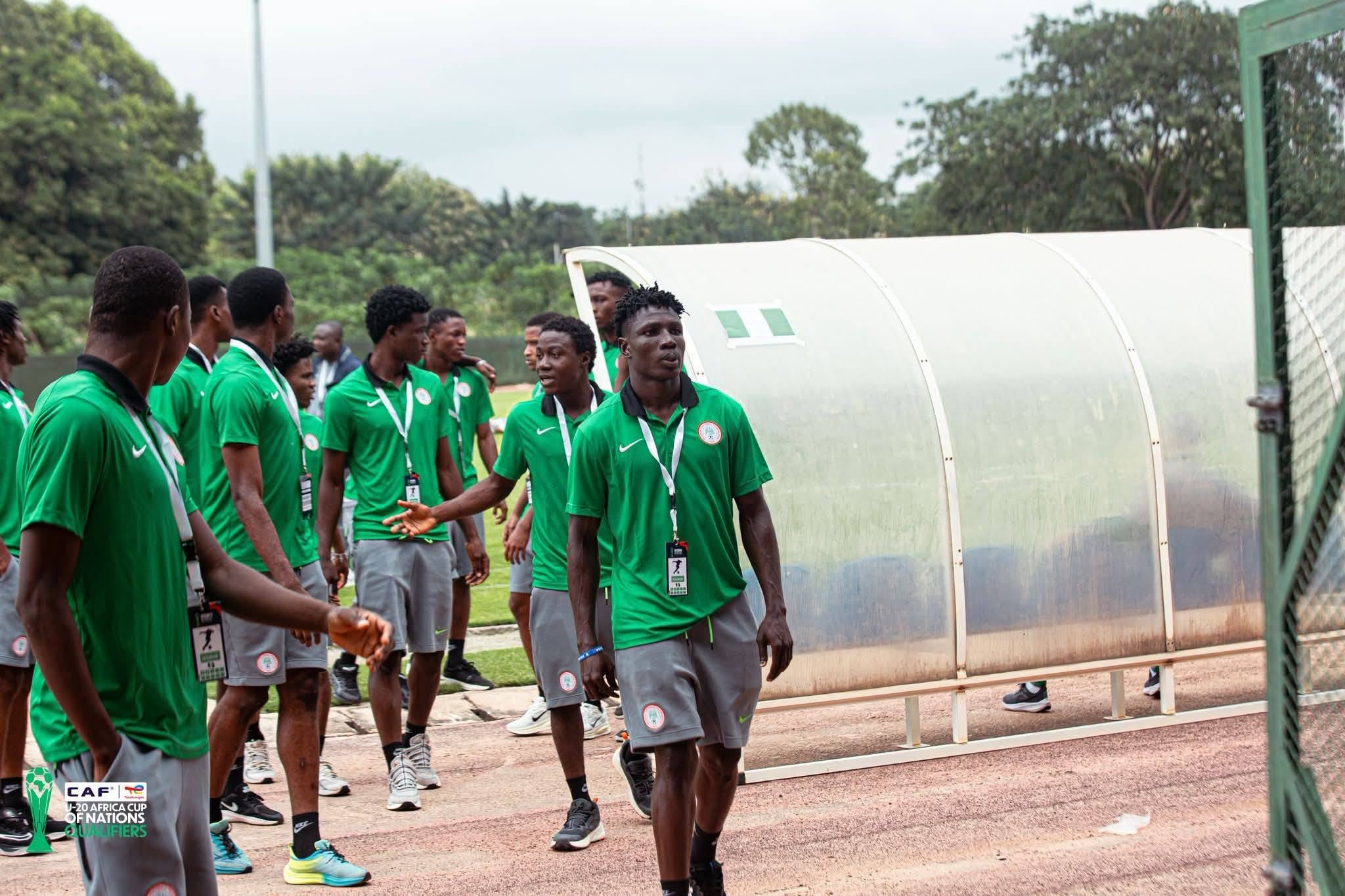 Flying Eagles Arrive at Lycée Scientifique Ahead of Burkina Faso Clash - Photo Credit : Softfootball Media