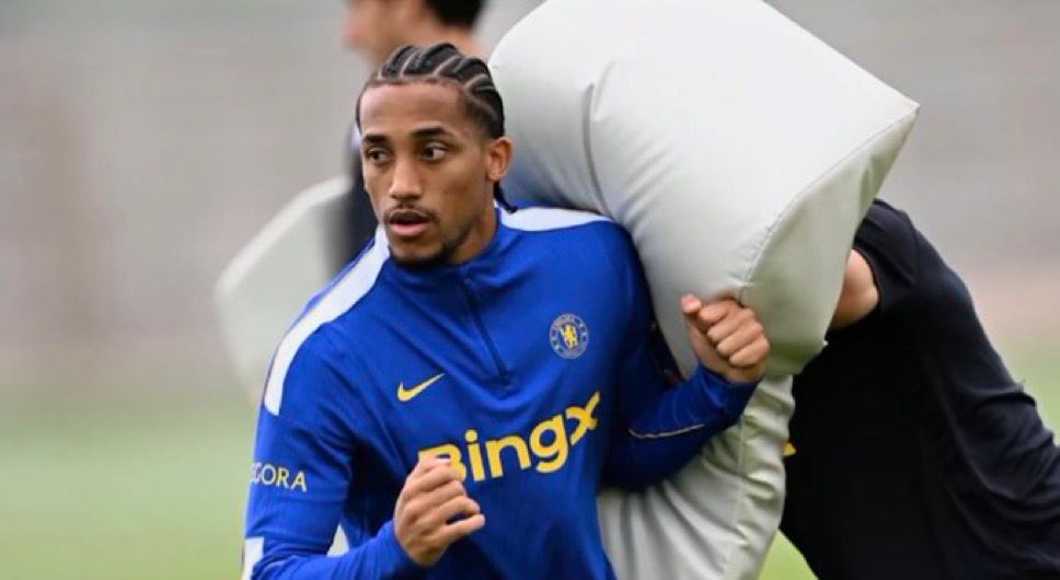 Joao Pedro training with RUGBY BAGS (Photo credit: Chelsea media)