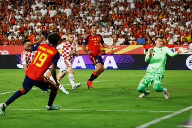 Spain Cruise Past Czechia 3-1 in Nations League Clash. (photo credit: the people media)