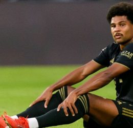 Serge Gnabry ruled out for the season with torn adductor (Photo credit: Bayern media)