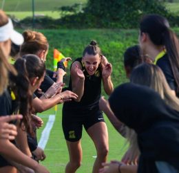 Ashleigh Plumptre Returns to Al‑Ittihad Training After Foot Surgery Recovery - Photo Credit : Al Ittihad Women, X