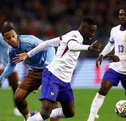 France's Randal Kolo Muani in action with Belgium's Aster Vranckx - Photo Credit : REUTERS