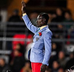 Michel Kuka Mboladinga posing as Lumumba (Photo Credit: DR Congo football Media)