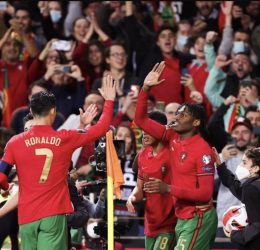 Rafael Leão and Cristiano Ronaldo - Photo Credit : The Express Tribune
